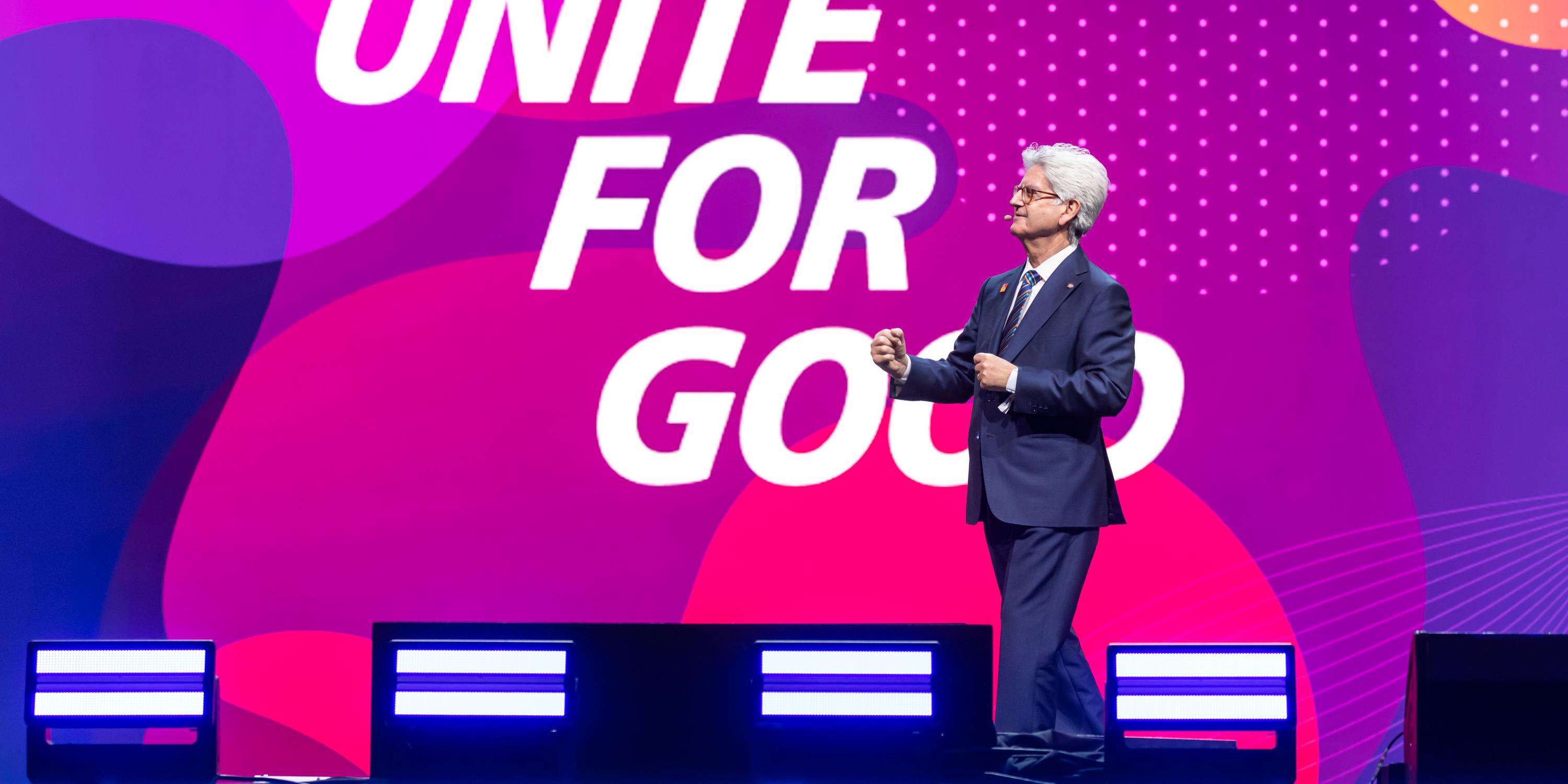 image-ZJu5My97GAlAxe-s