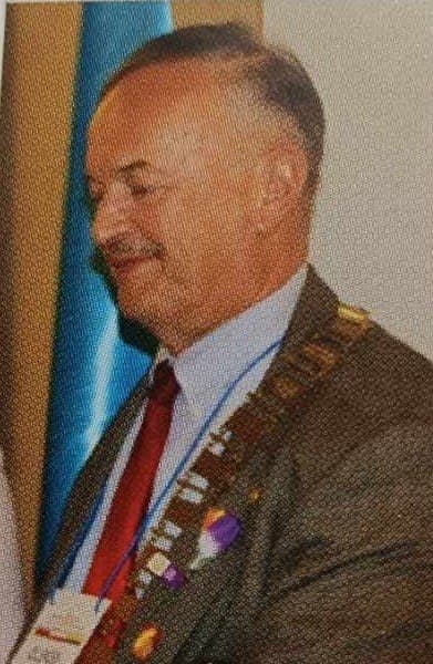 A picture of a man in a military uniform