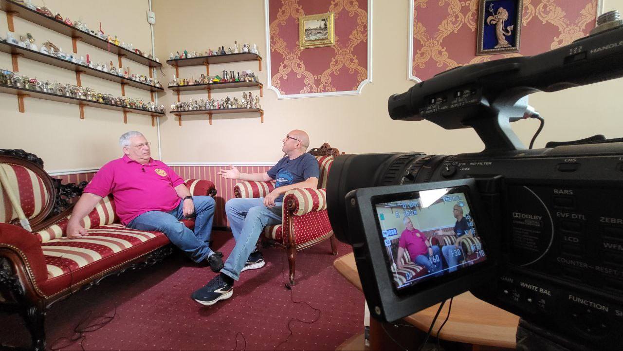 image-ZJu5My97GAlAxe-s